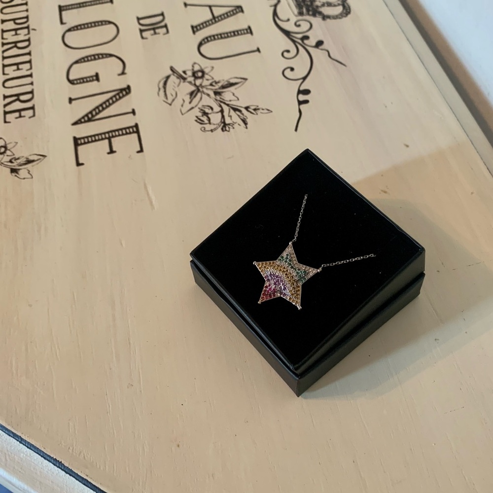 Rainbow Dimond star necklace - Picture 7 of 16